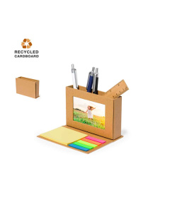 Porte-crayons en carton recyclé avec des Post-it adhésifs